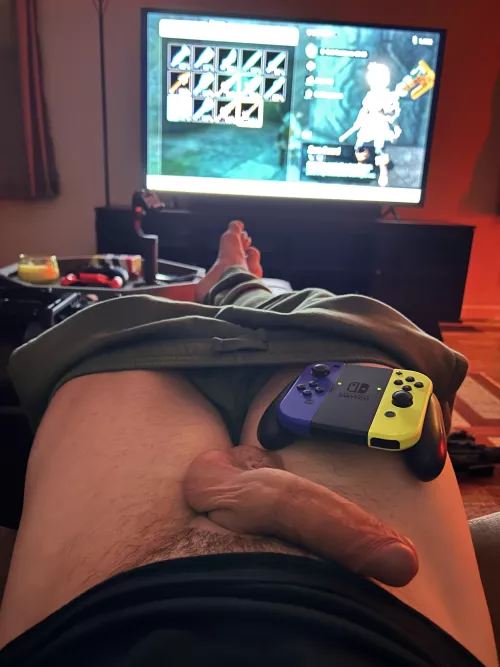 Semi while I play some Zelda TOTK….who wants to play?
