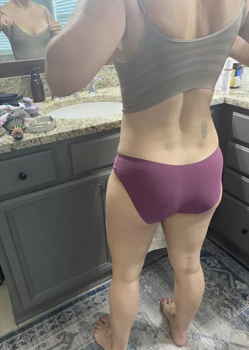 This was my bedtime sports bra, need to get a good workout today before the BBQs tomorrow