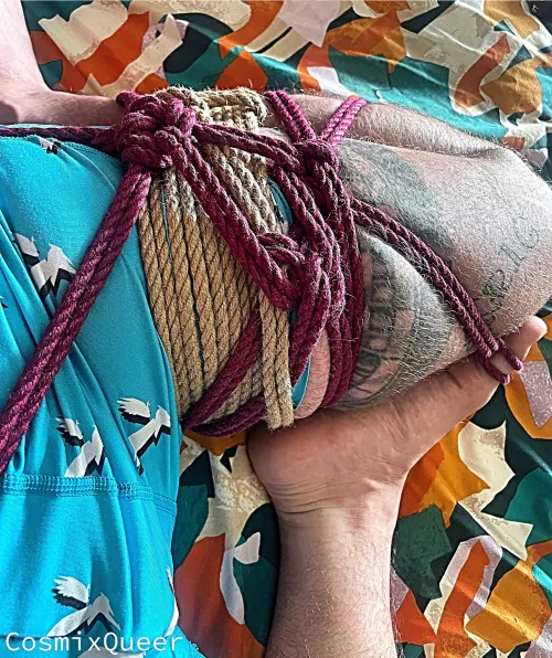 This would’ve been more aesthetically pleasing if I hadn’t grabbed the top wrap to work with. But I wasn’t thinking about ‘pretty’ at the time 😈