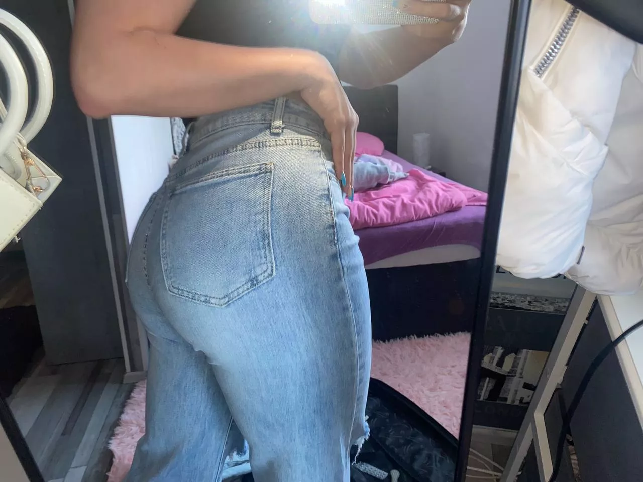 Those jeans fit my 18 years old ass perfectly
