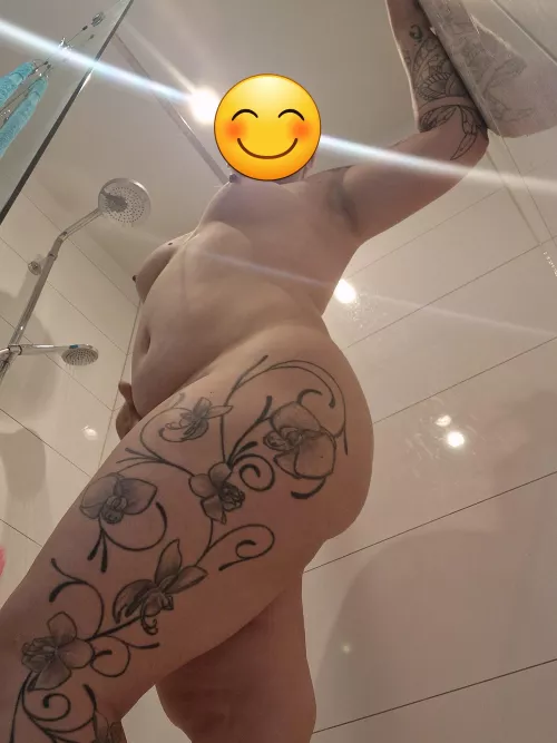 Took this selfie for my hubby, think he will like it?