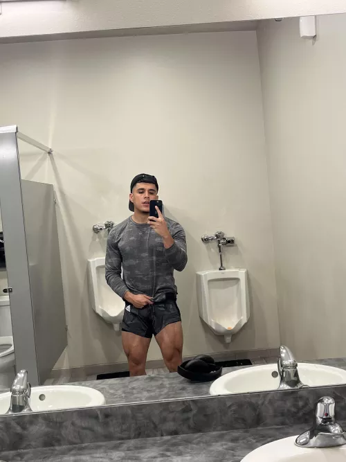 Who would like a private workout 🥵