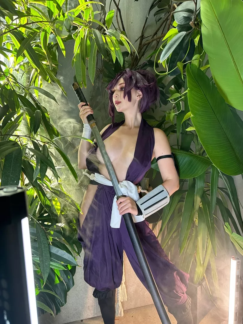 Yuzuriha by Vikaminskaya