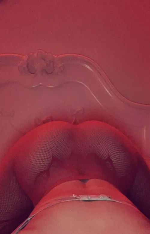 arching for you daddy :)