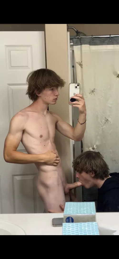 He couldnt fit it all in😈