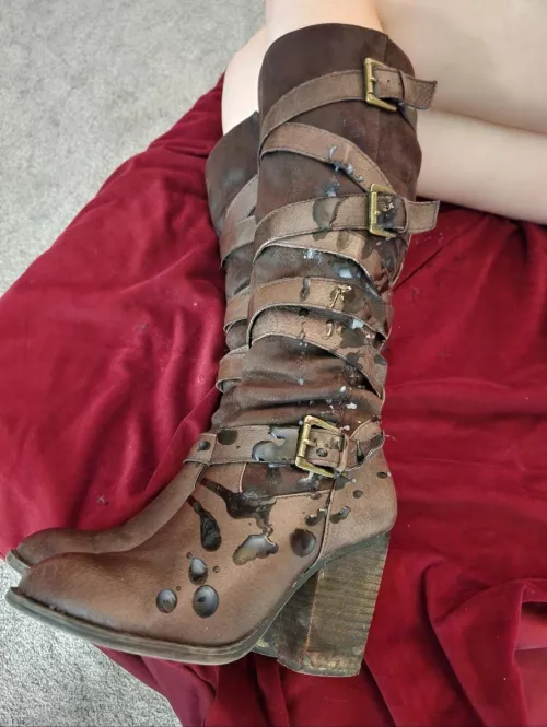 I always love getting a huge cumshot on my boots before a night out