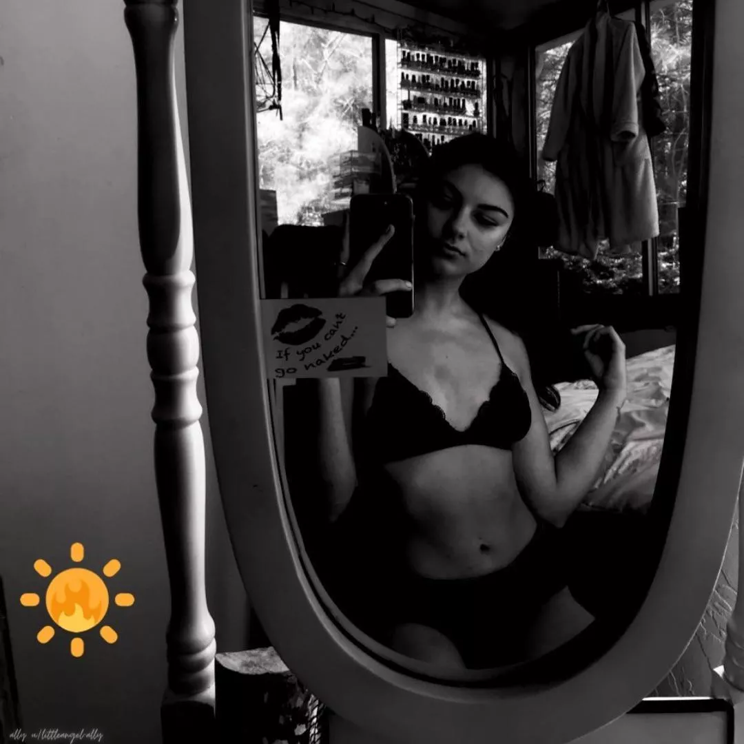 i have a flat tummy that looves to be filled🫶🏼 [img]