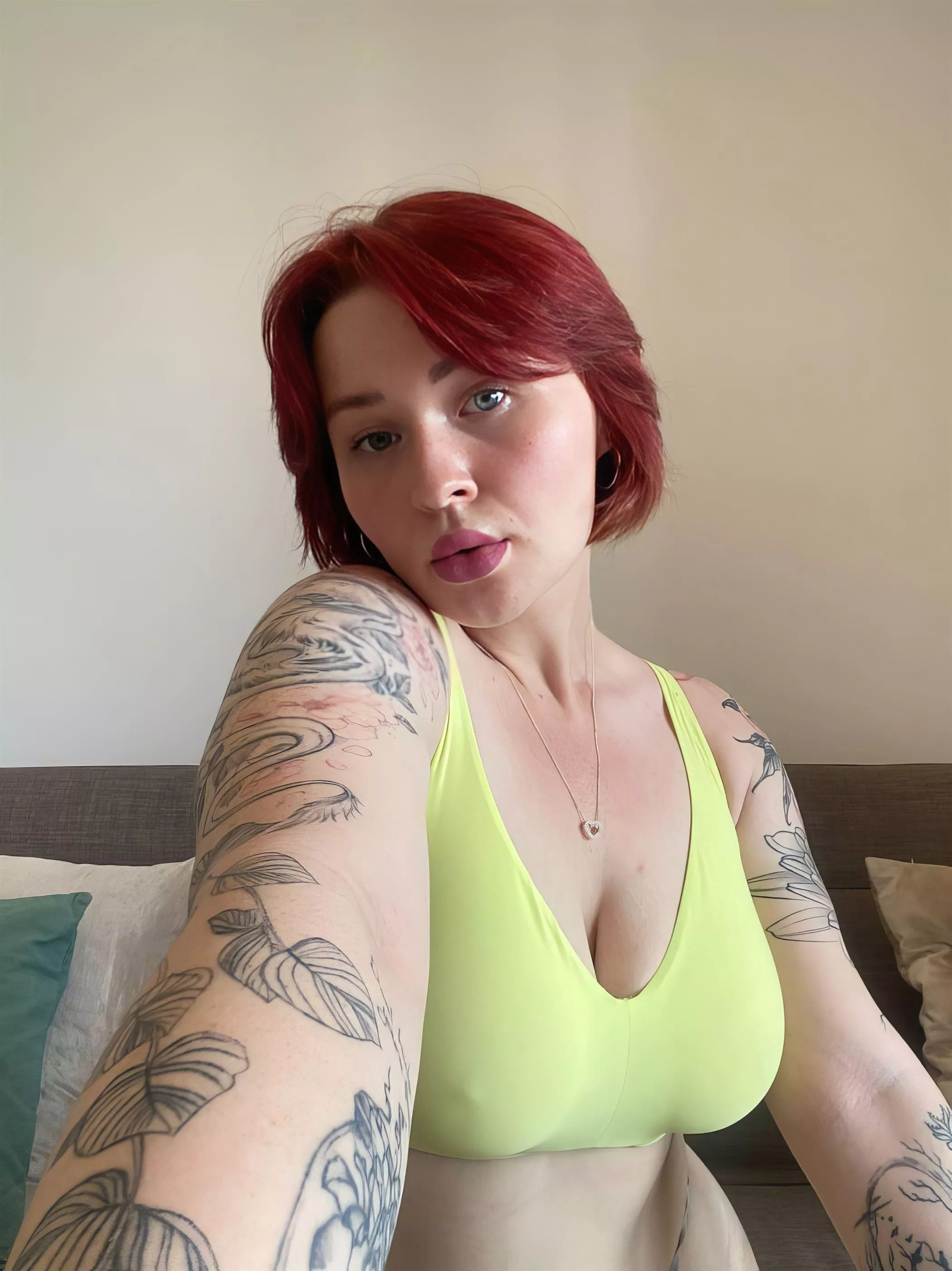 I really like this top looks very sexy