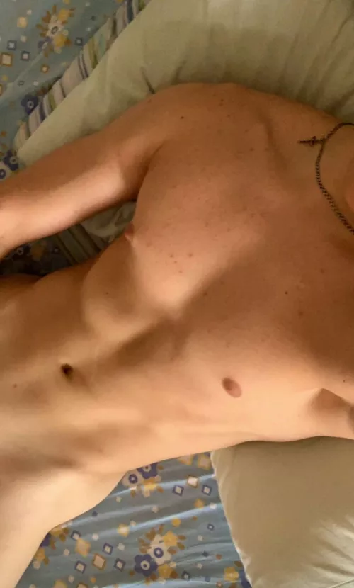 [M] Just came back from the gym, feeling kinda sore. Any guy here wants to chat? Feel free to message me