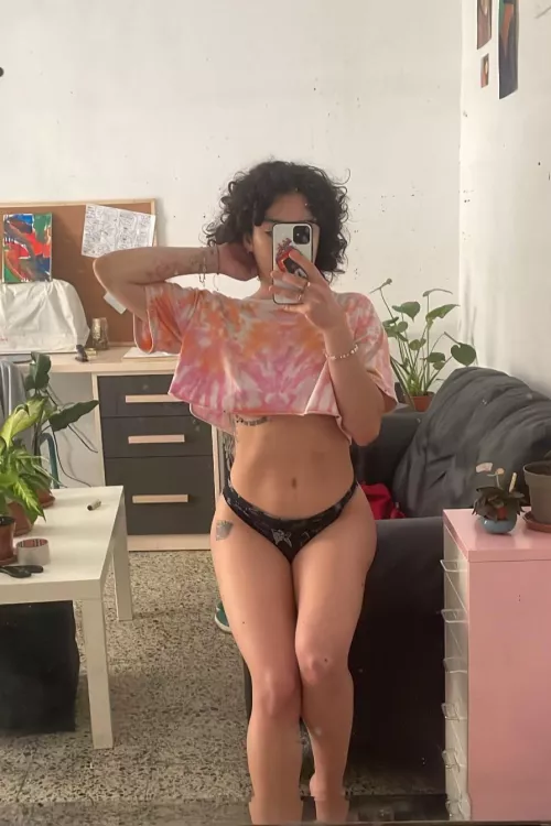 Made my own crop top🤭