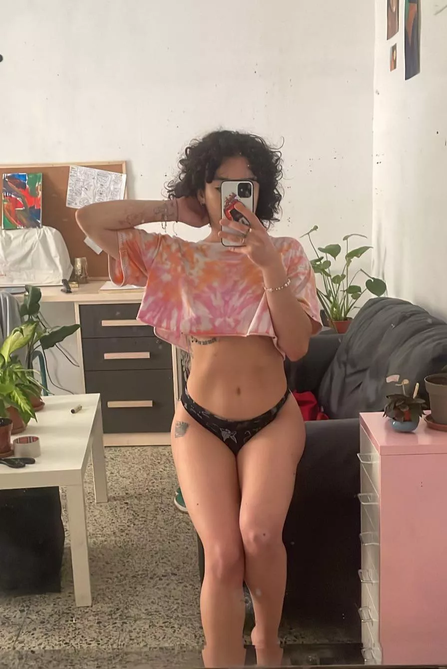 Made my own crop top🤭