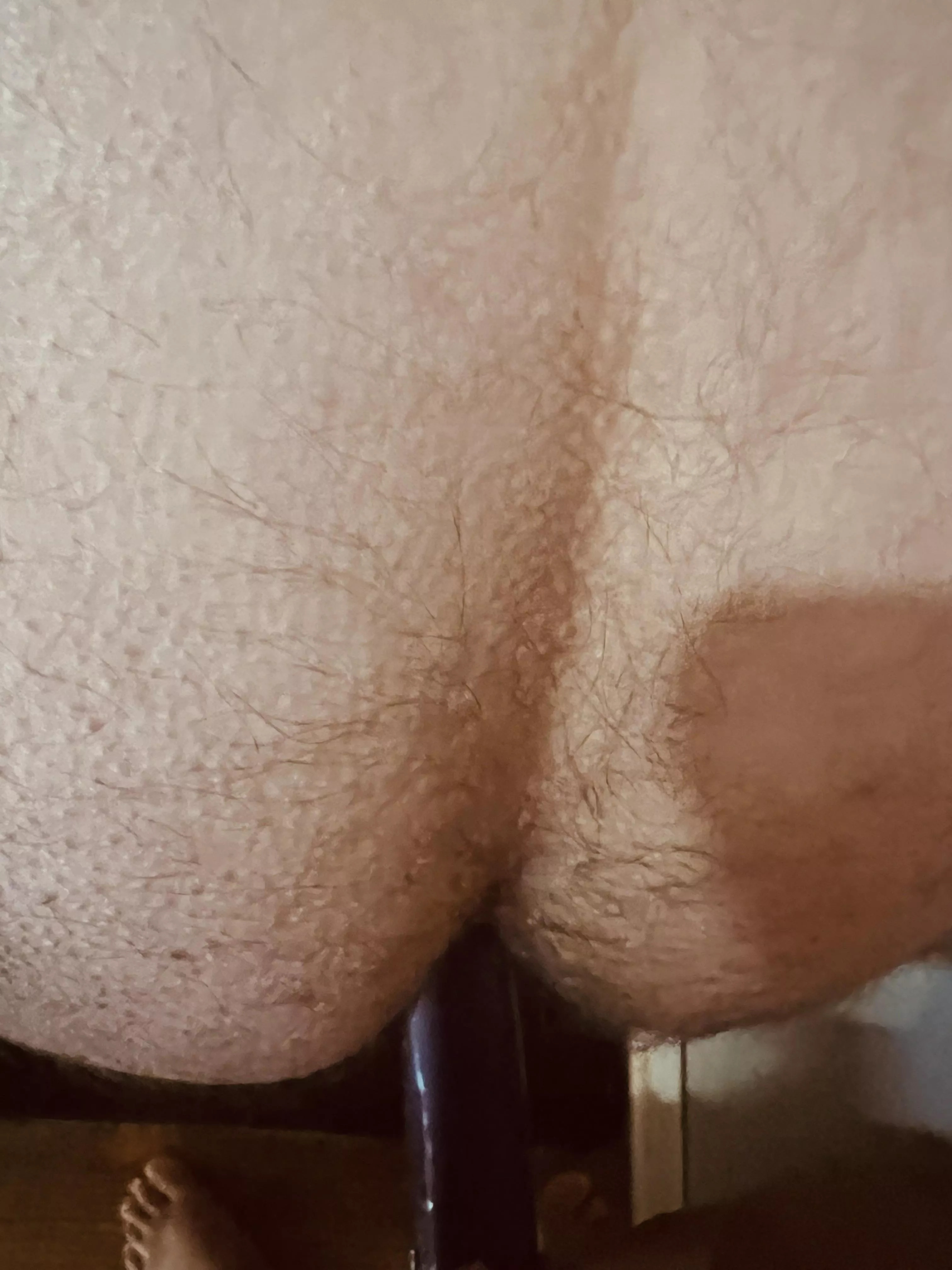 Mmm I just love the sight of Papi bent over.