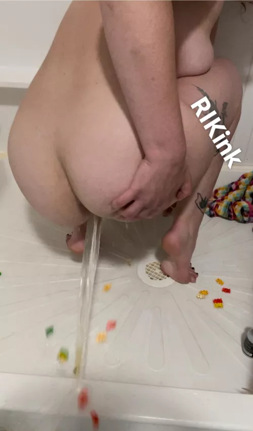 Some gummy bears just for fun 😋 💕new videos available💕