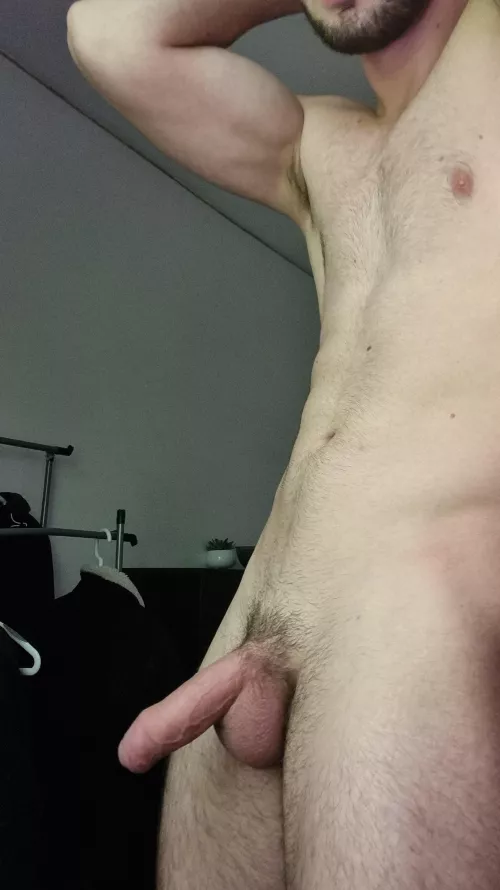 Would boys suck my cock, girlfriend won't suck me