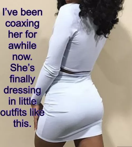 Carmel brown new hotwife in town. Future posts should have less clothes!