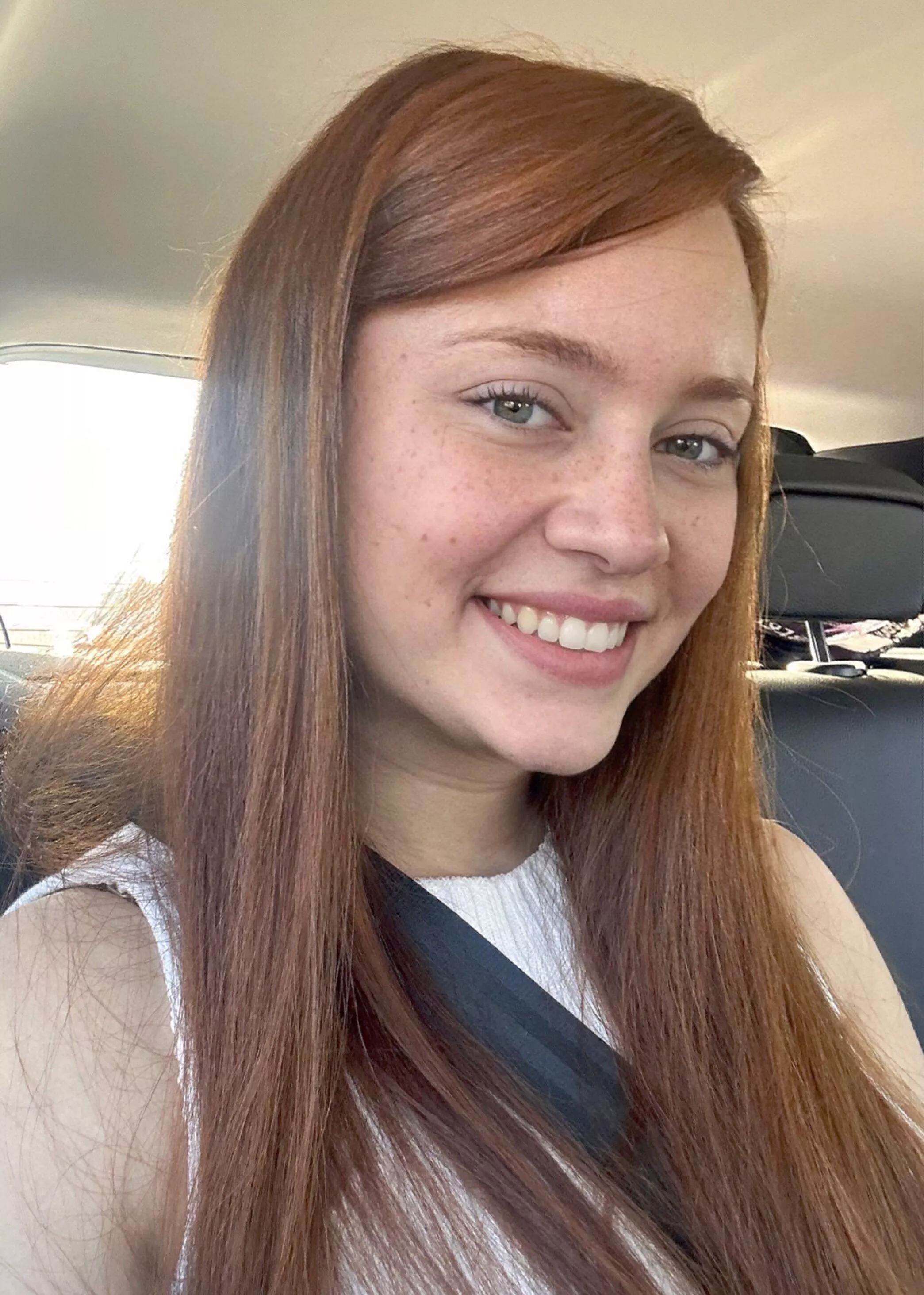 Feeling cute with my freckles and new hairstyle [f]