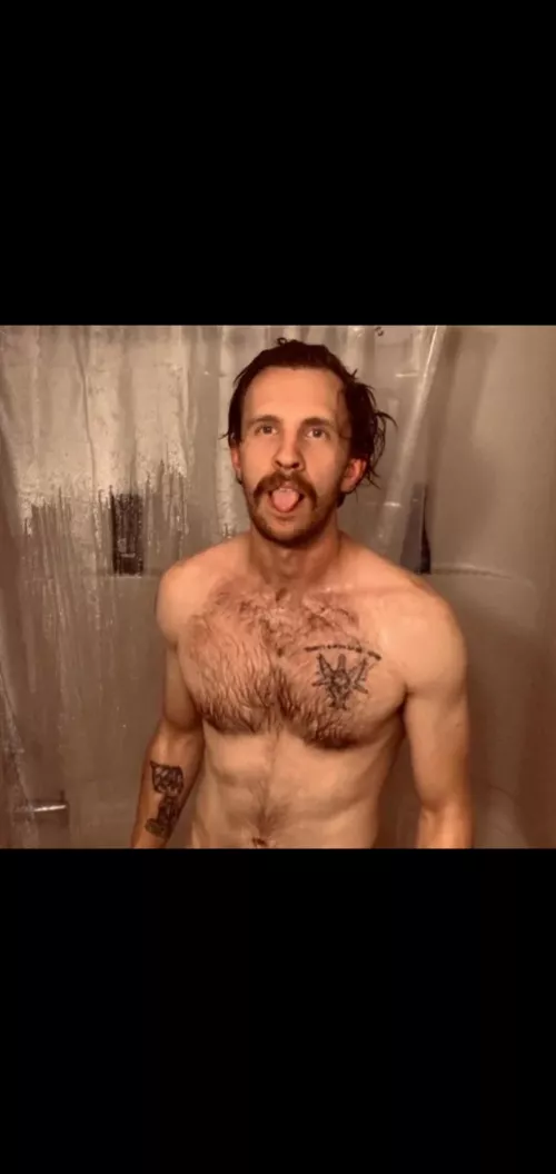 Fresh out 😅 hope we're having a great evening!