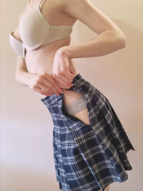 It’s been a long time without posting 🥺 Do you like my skirt?🐶