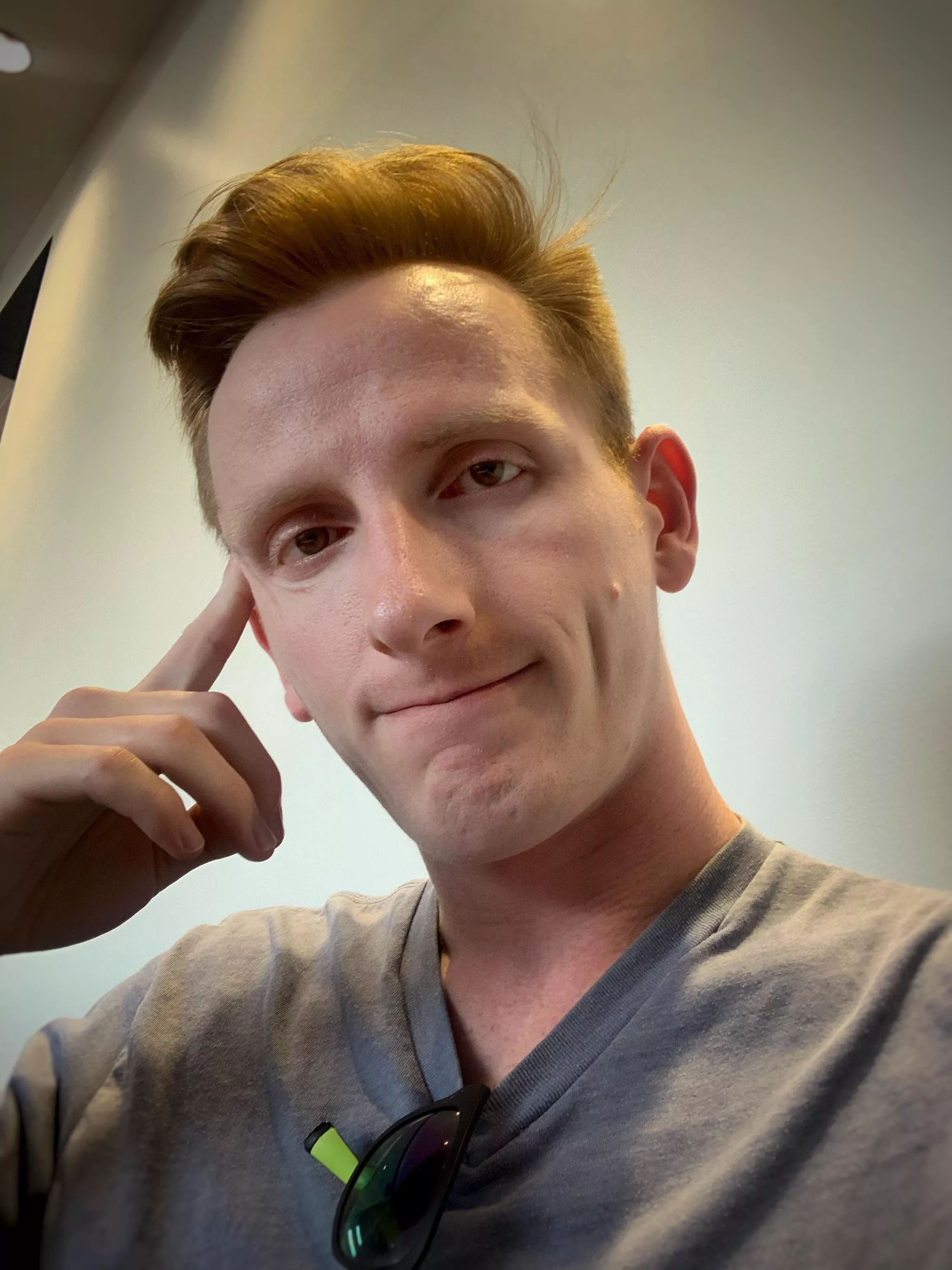 Killing time at the mechanic this morning, tell me what your plans are for the day! 🤔