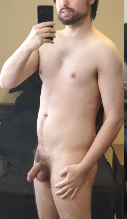 [M] 21, 170 lb 6'0. This pic's a bit embarrassing, but I want you to be honest: how do I look? What do you like/dislike?