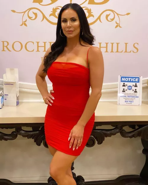 MILF in red