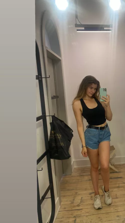 Mirror selfie [From Instagram Story]