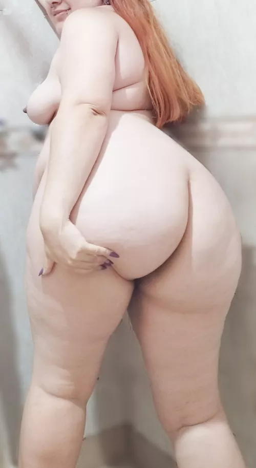 say hi if you wanna make my cheeks bounce