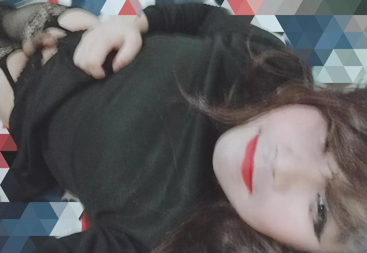 Showing my sissy clit 💋