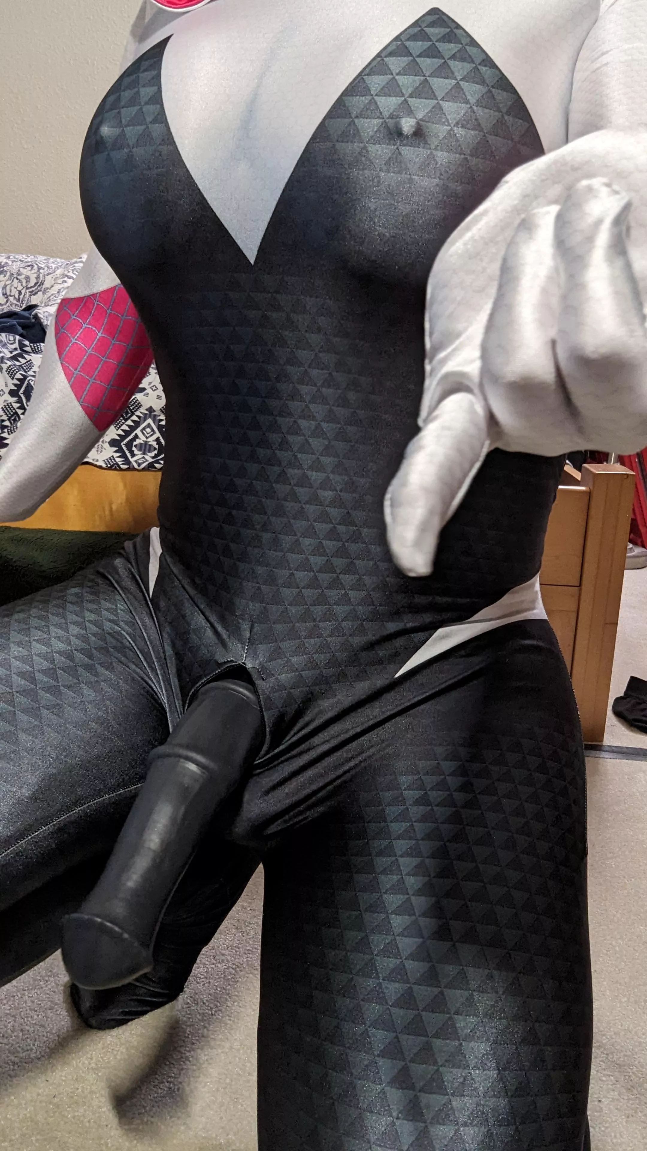 Spider-Gwen's packing a new ability thanks to the multiverse! [Ambush Toys Zweihander wearable]