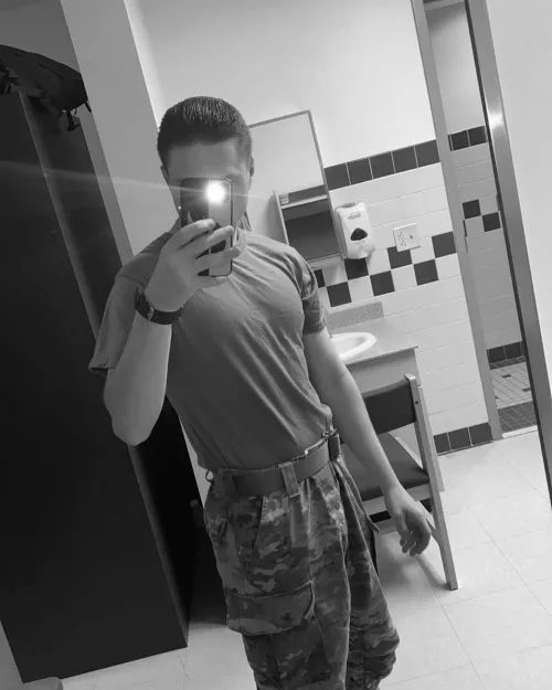 Wanted to show off my fav selfie in uniform ;)