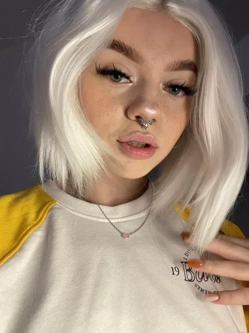 You like cute girls like me, don't you