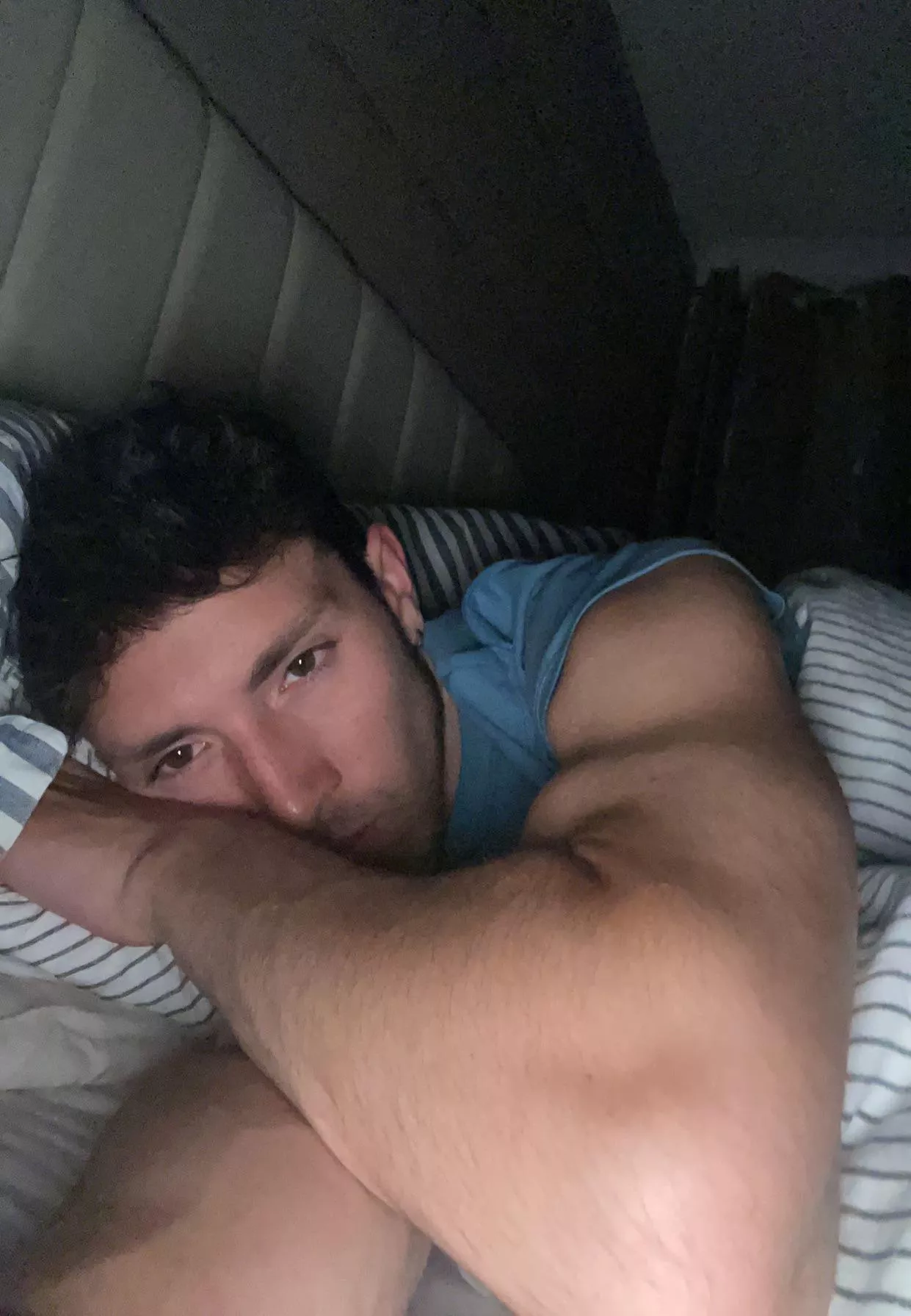 Another bed selfie:) Another bed selfie:)