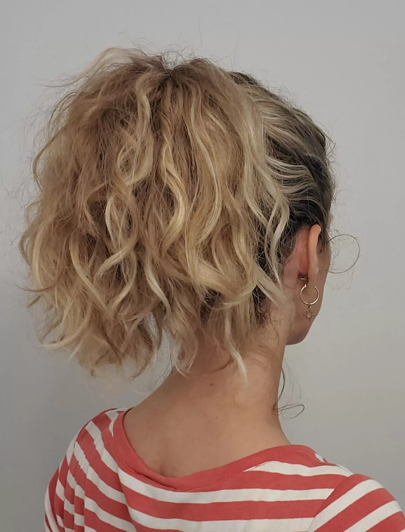 Big, wavy ponytail