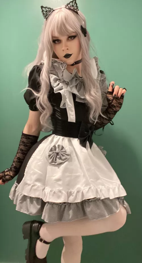 Do I make a cute boy maid?