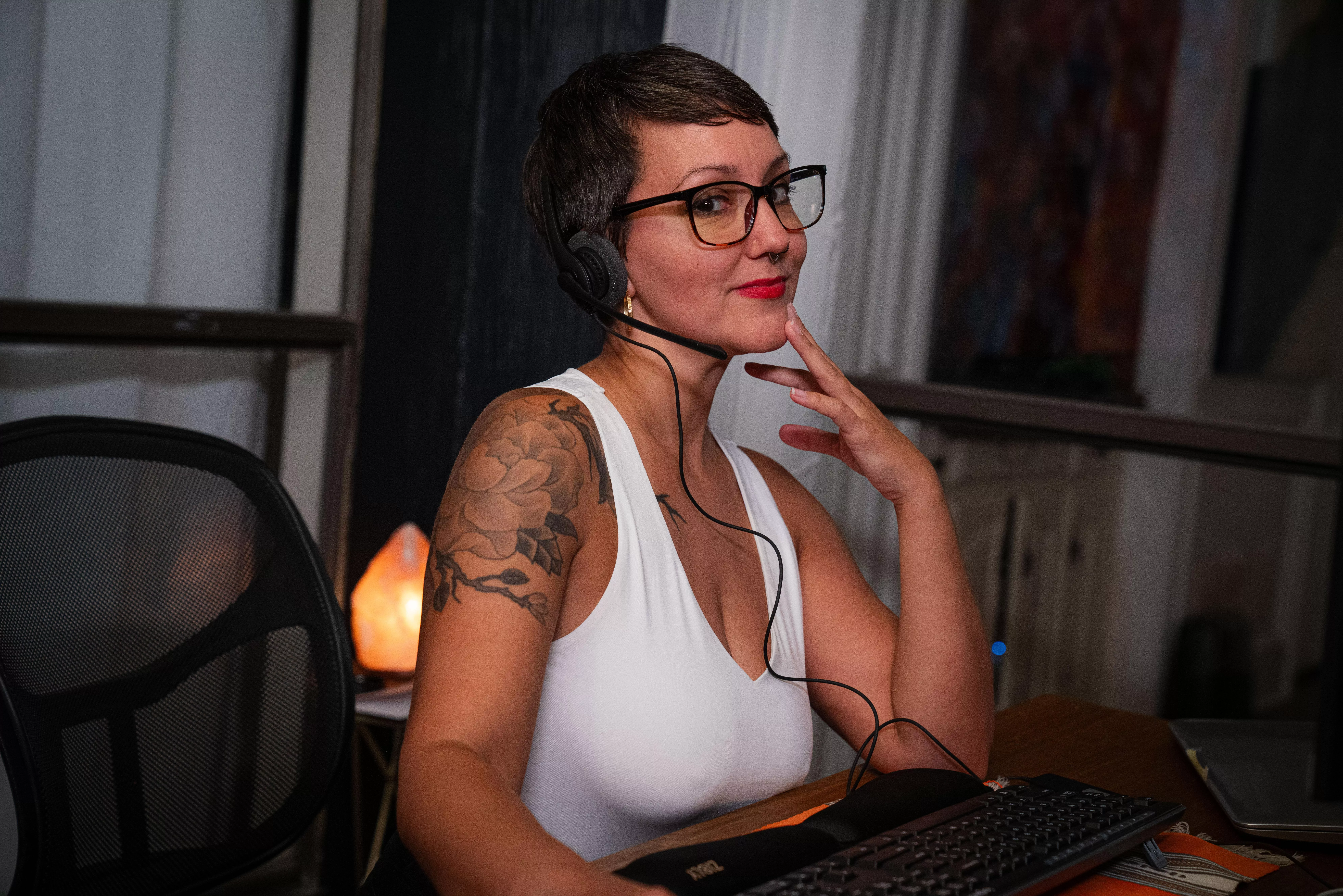 [F] I'm new to the office