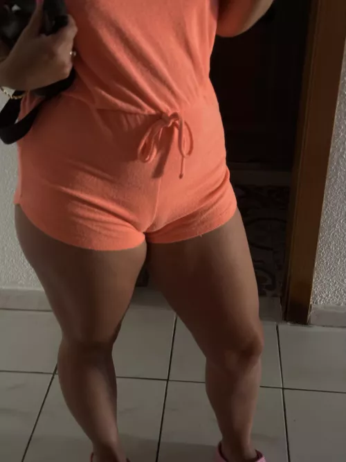 Holiday outfits are my fave