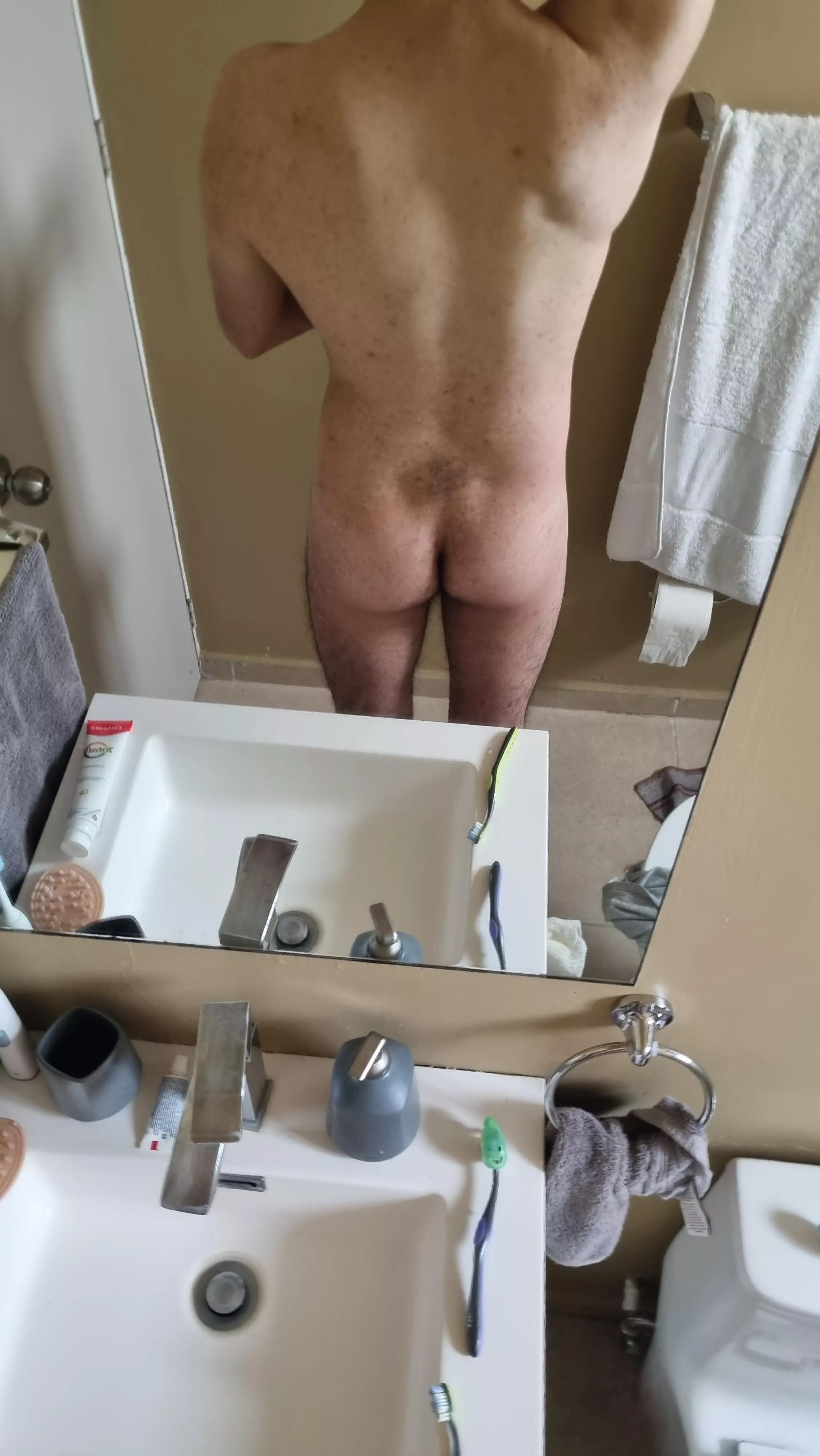 I don't usually post ass pics. Here's one pic