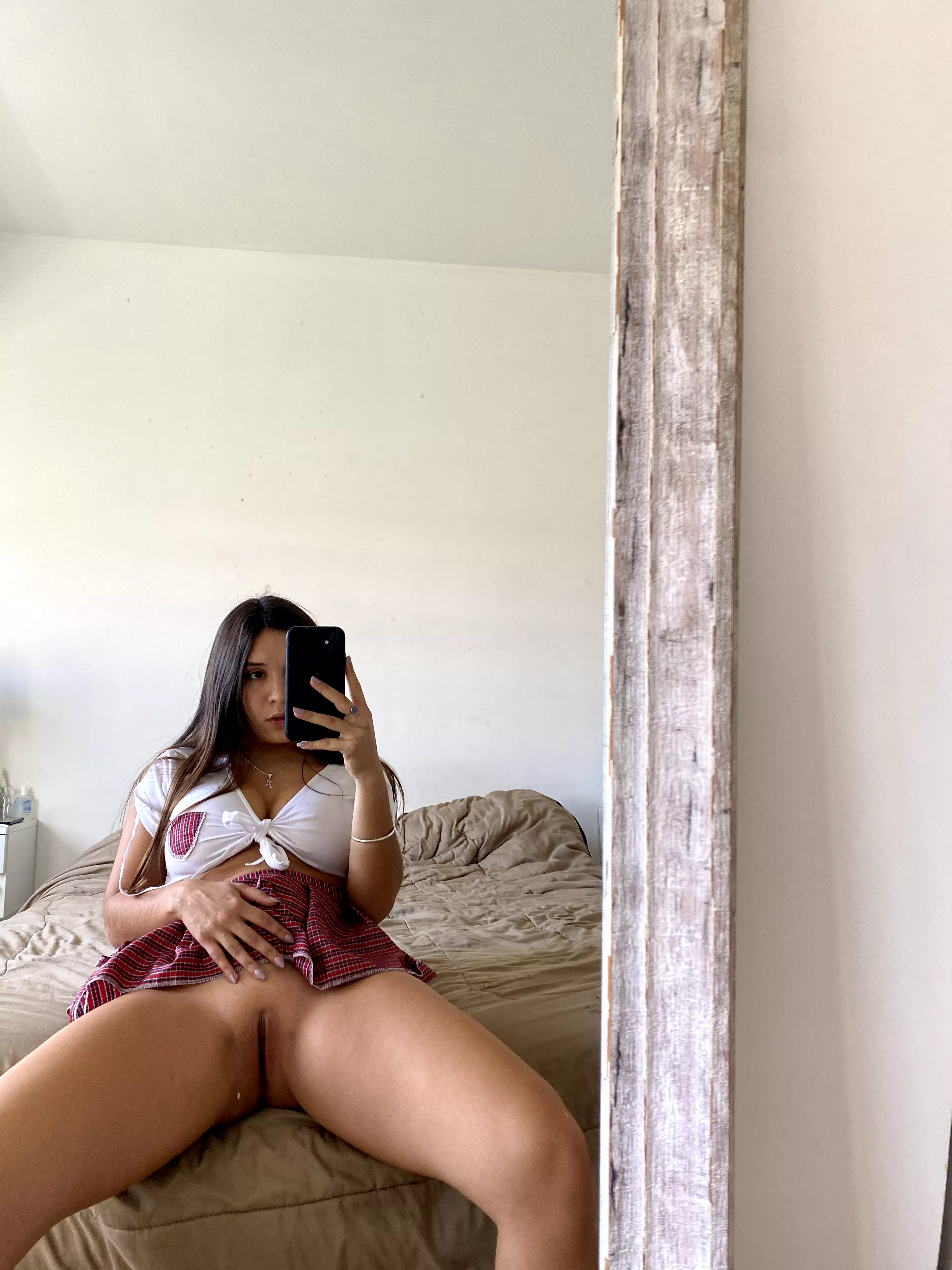 My pussy wants your banana 😈