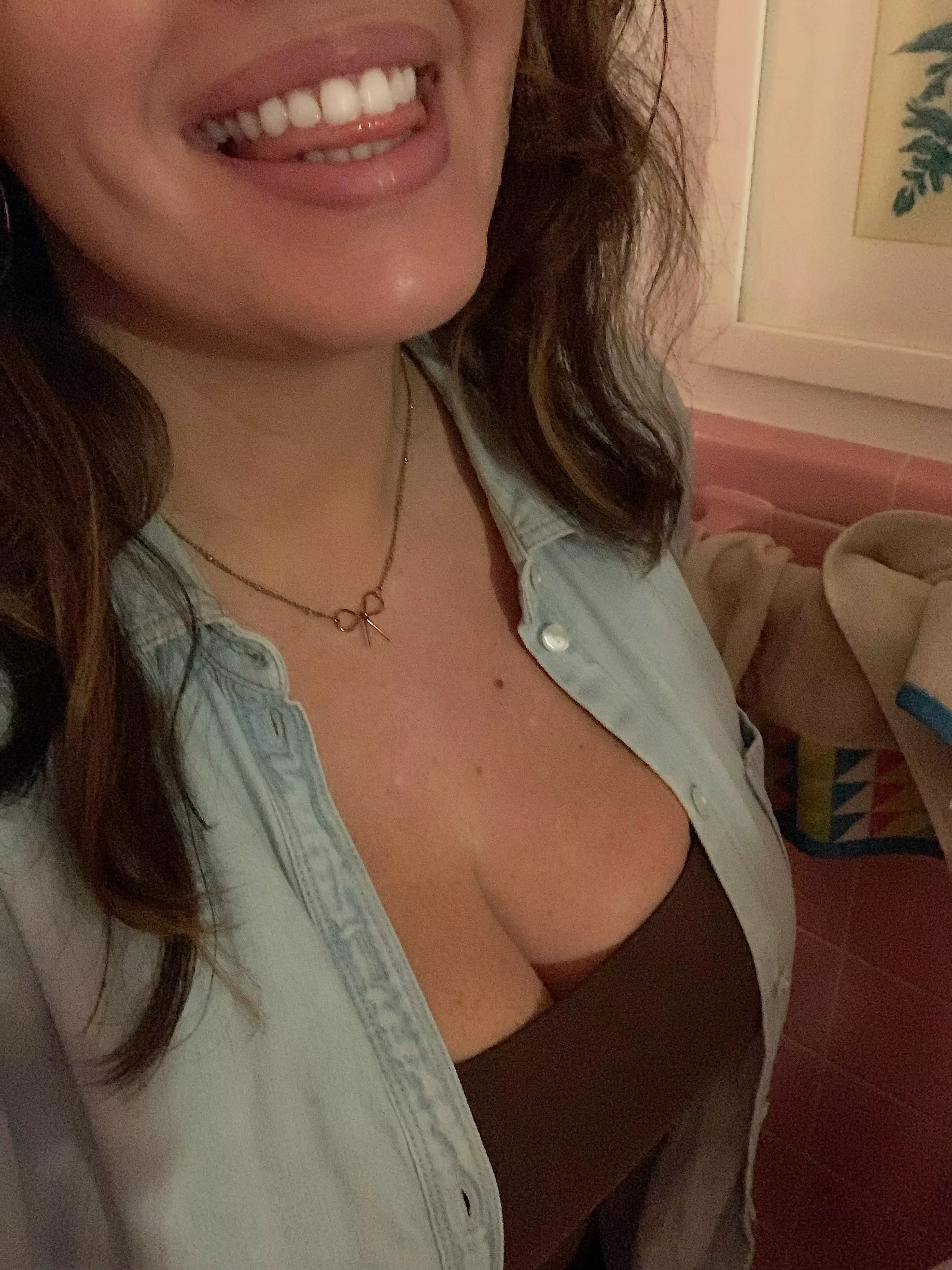 Night-out-with-the-kids-cleavage (because I wouldn’t be me without a hint of it 😉)