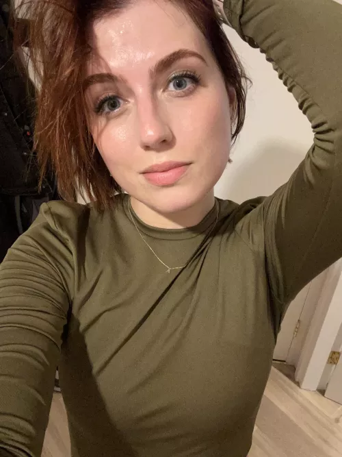 The face of a girl that just went out for a run. I take into account the advice of a fan :)