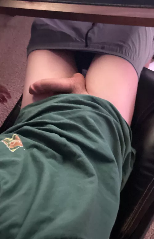 wanna suck my dick under the desk? 🍆
