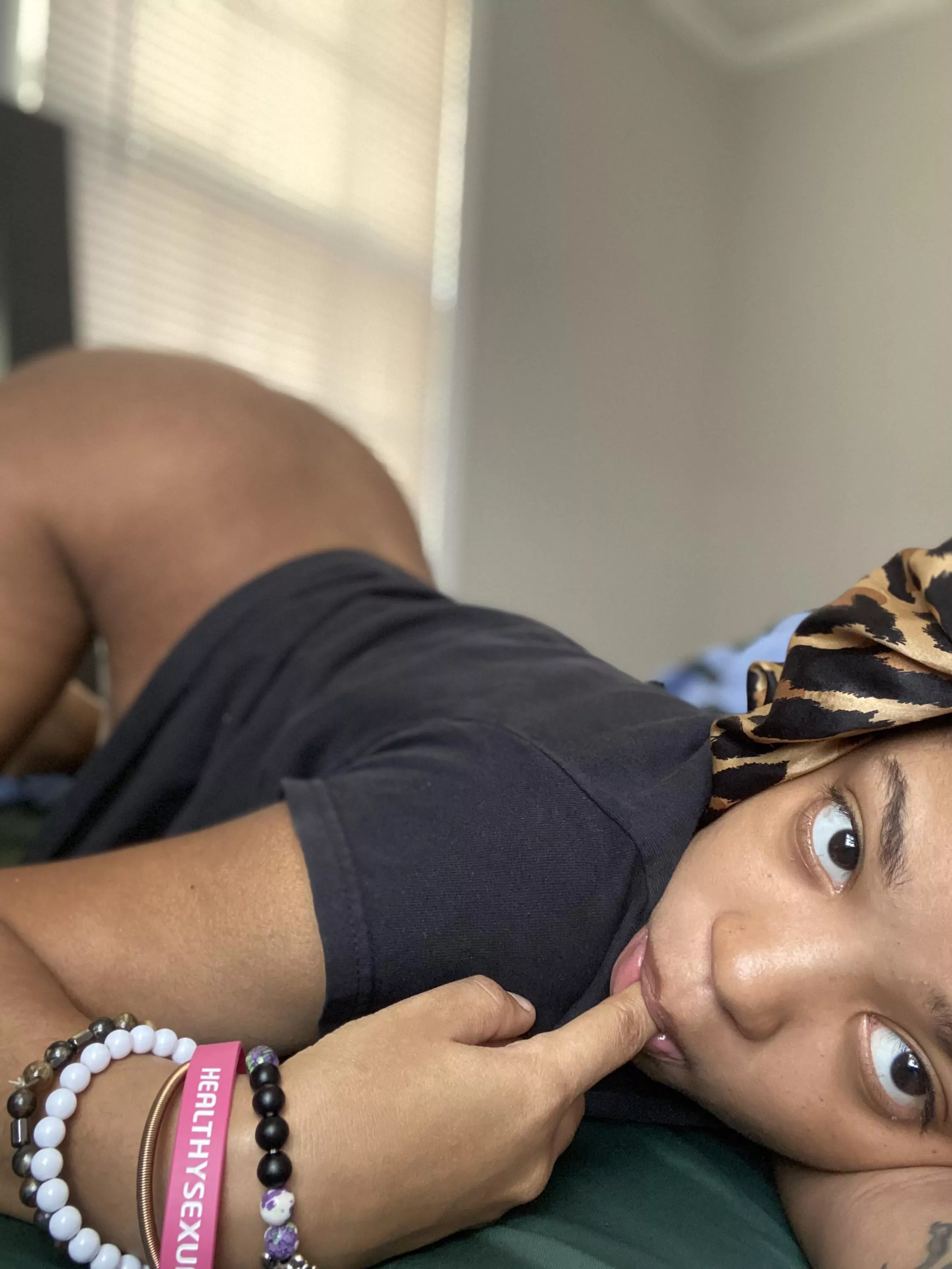 Would you fuck this pregnant mommy 🥺