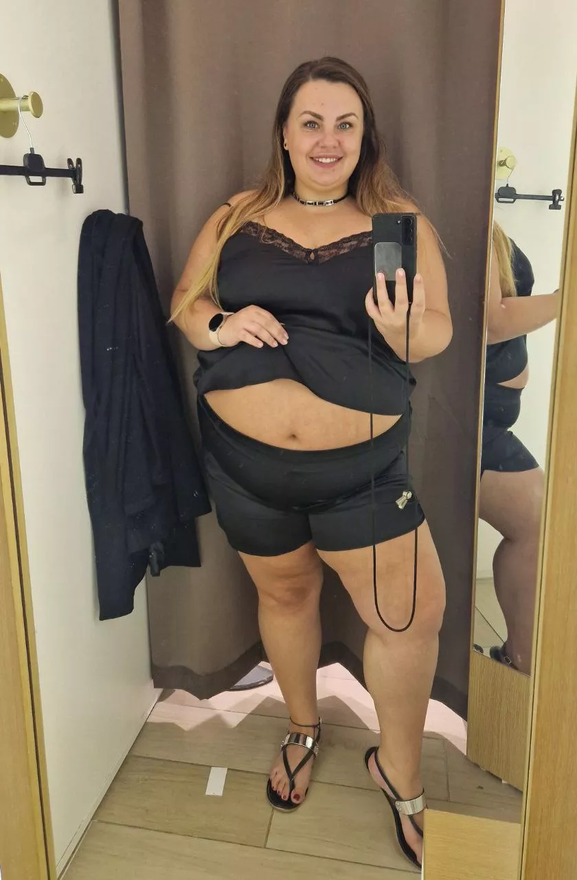 Do you like this pajama? Is it worth buying?