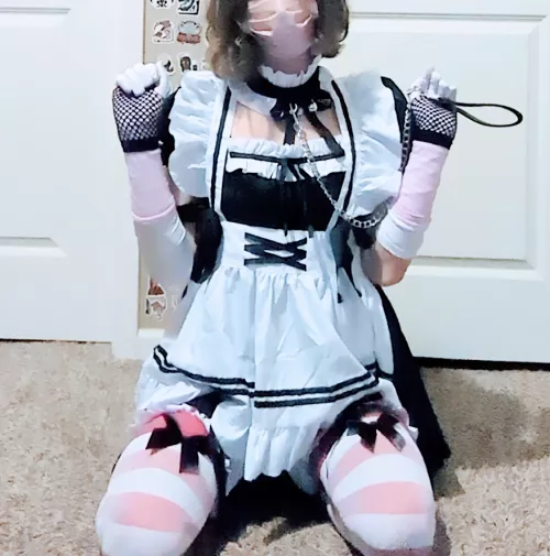 i went all out with a maid outfit
