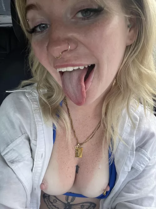 itty bitty tittys, but in the car👀