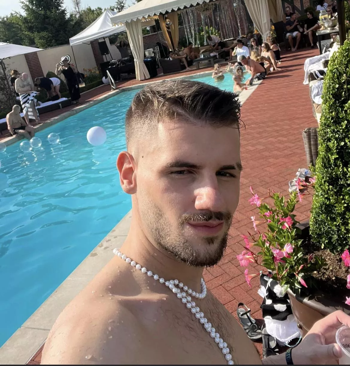 Pool party Pool party