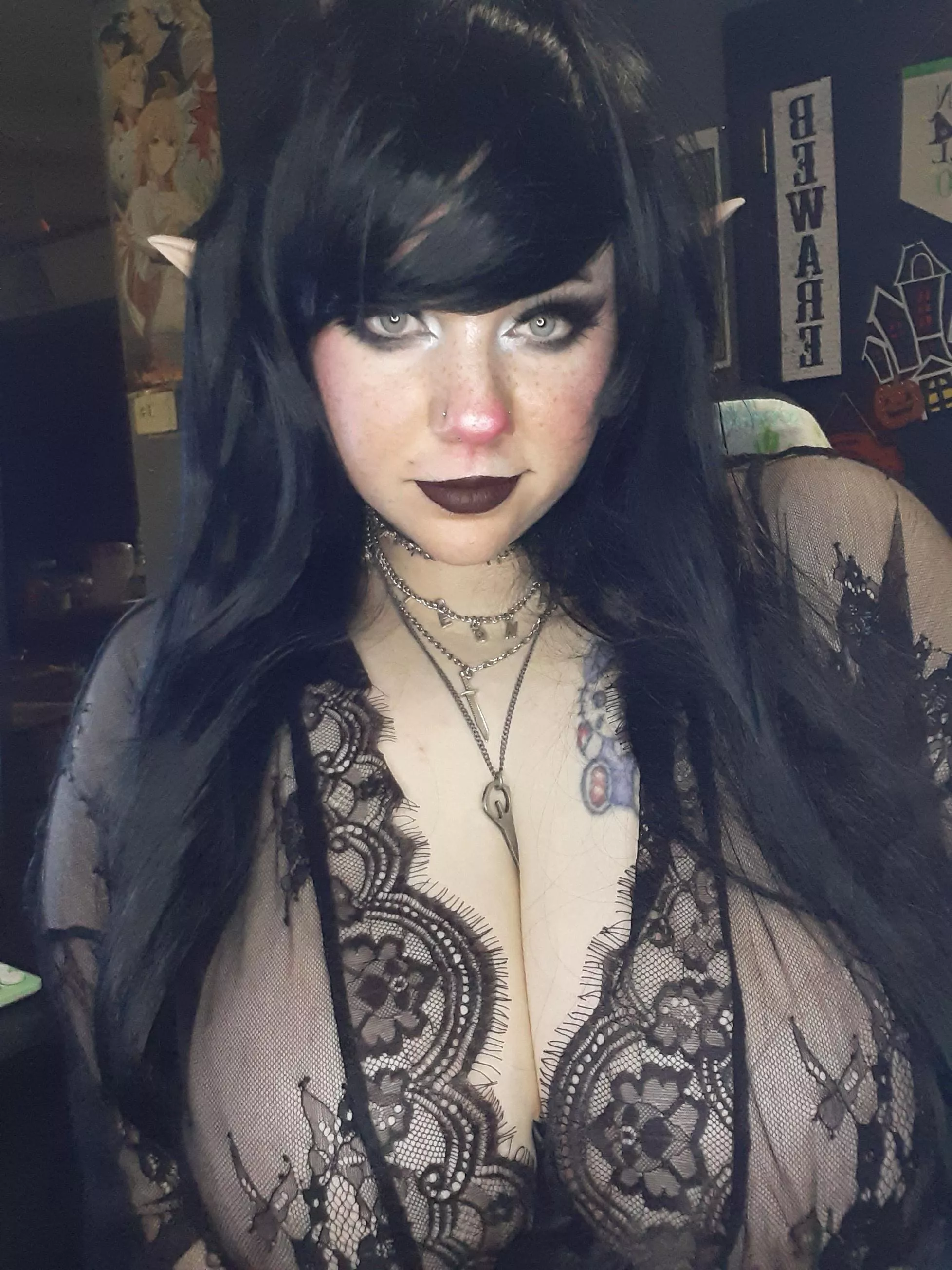 Put your face between them 🥵🥵