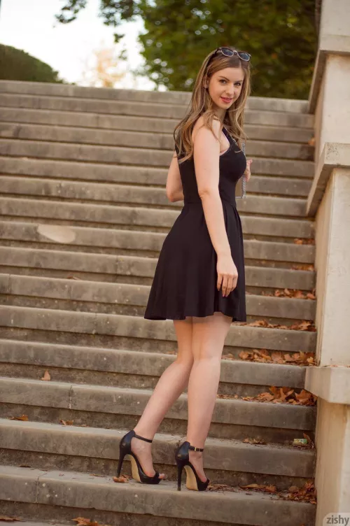 Stella Cox