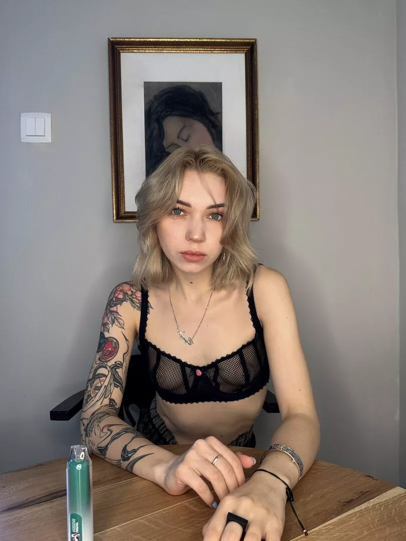 This little girl wants to show you something