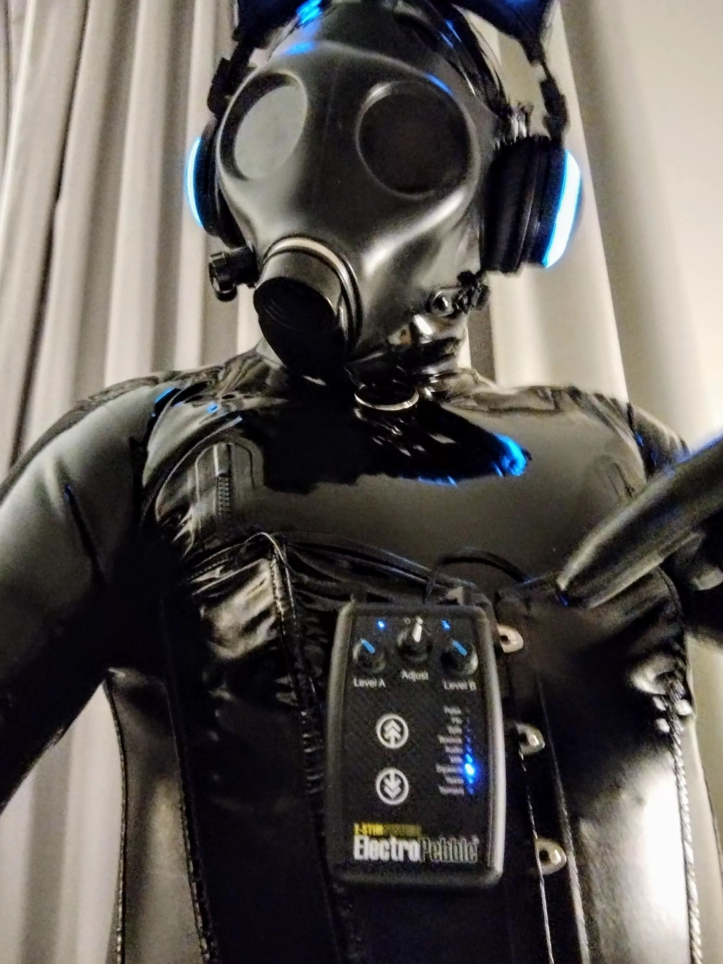 Which knob do you want me to turn up?